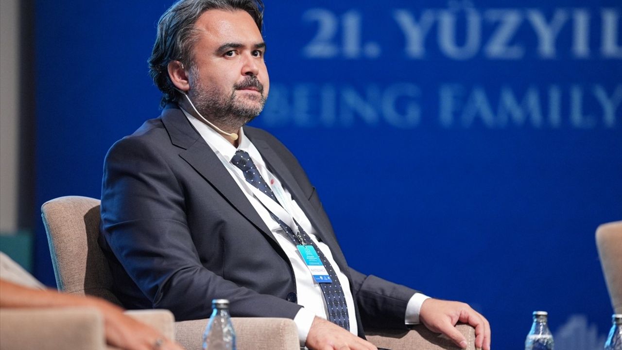 Aile ve Sosyal Hizmetler Bakanlığı'nın İnisiyatifiyle 3. Uluslararası Aile Sempozyumu Düzenlendi