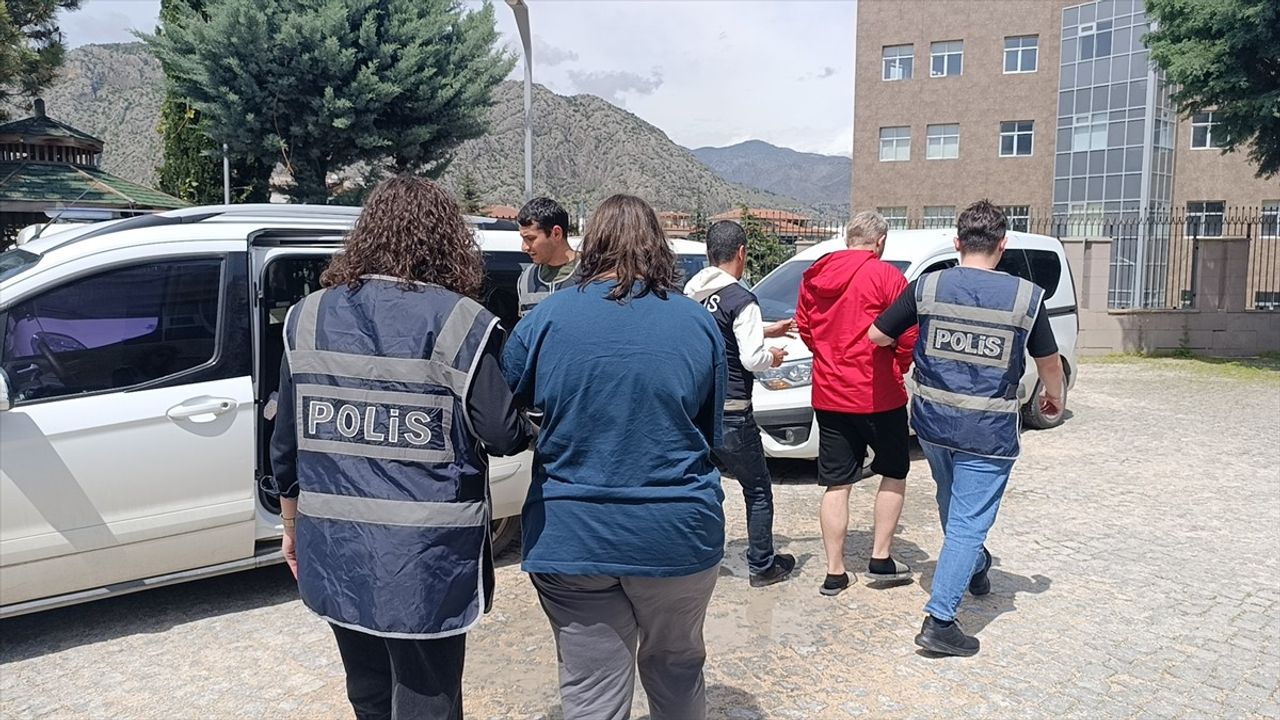 Amasya'da Altın Dolu Kasa Hırsızlığı: Üç Zanlı Yakalandı