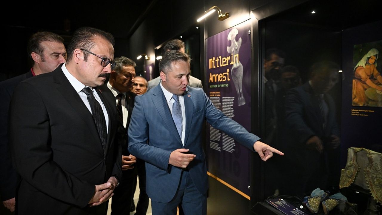 Anadolu: Toprağa Can, Zamana İz Bırakan Anneler Sergisi Açıldı