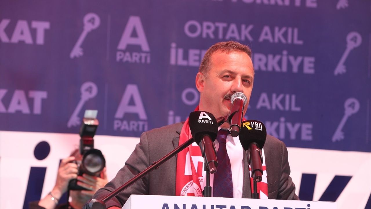 Anahtar Parti Genel Başkanı Yavuz Ağıralioğlu Tokat'ta