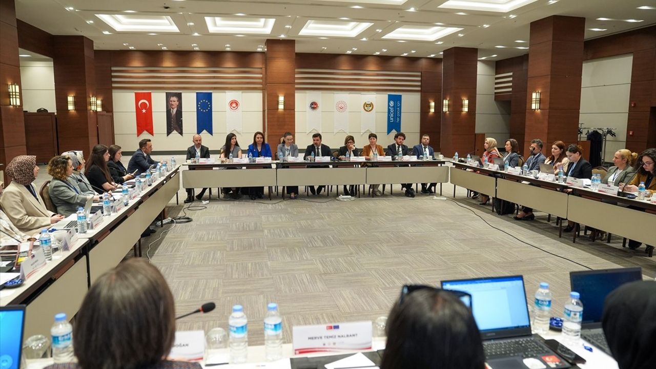 Ankara'da Akran Zorbalığı ve Dijital Güvenlik Toplantısı Düzenlendi