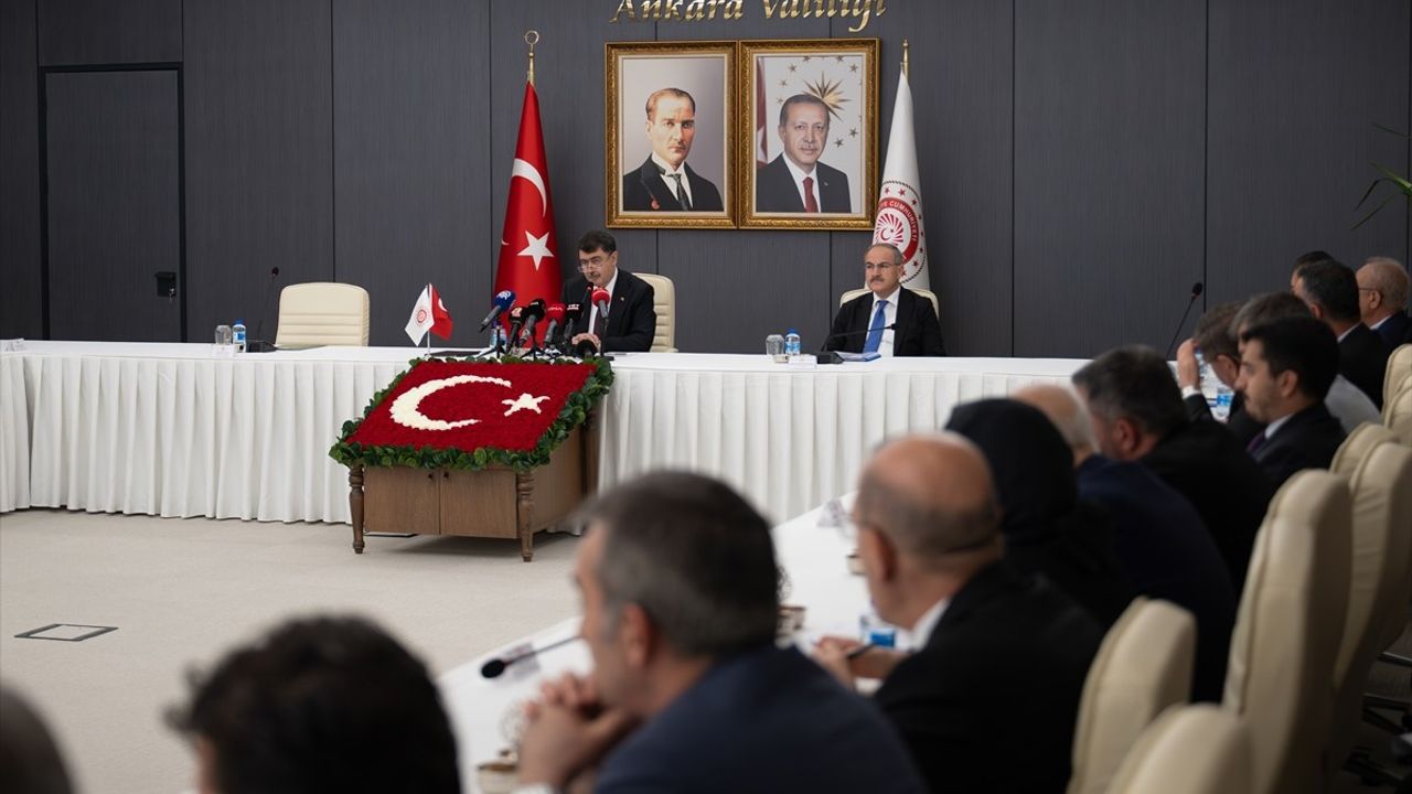 Ankara'da Hayvan Hakları Toplantısı: Sokak Hayvanları İçin Yeni Çalışmalar