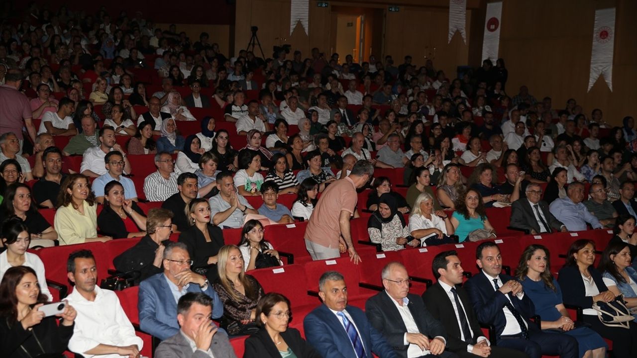 Antalya Adliyesi Türk Halk Müziği Korosu Konser Düzenledi