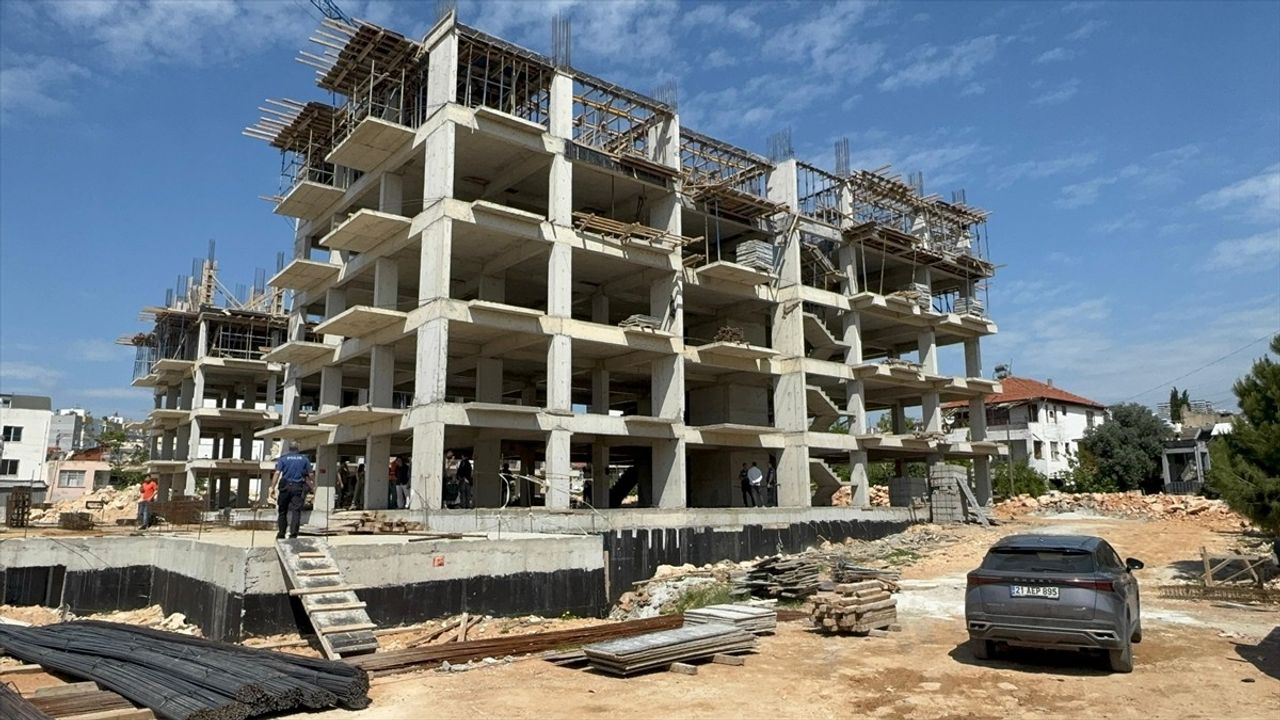Antalya'da İnşaatta Kaza: Bir İşçi Hayatını Kaybetti