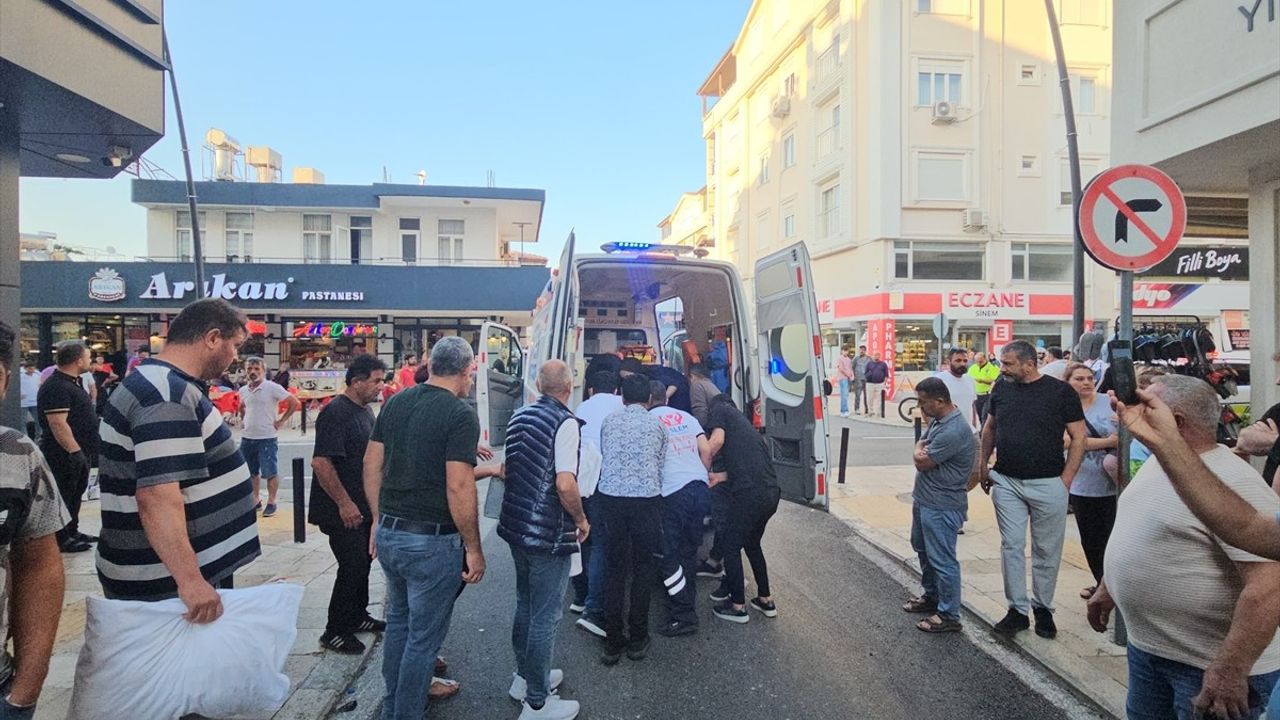 Antalya'da Motosiklet Kazası: Genç Sürücü Hayatını Kaybetti