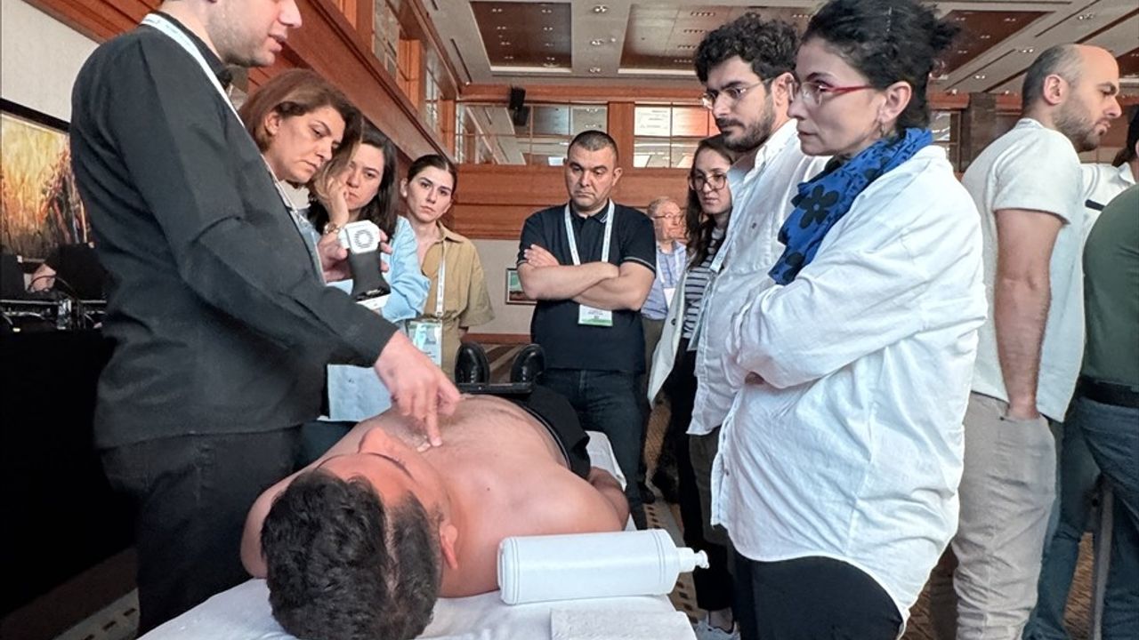 Antalya'da Yapay Zeka ve Kronik Hastalıklar Üzerine Dahiliye Kongresi