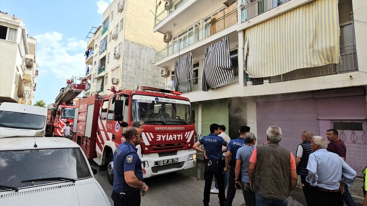 Antalya'daki Yangın Kontrol Altına Alındı