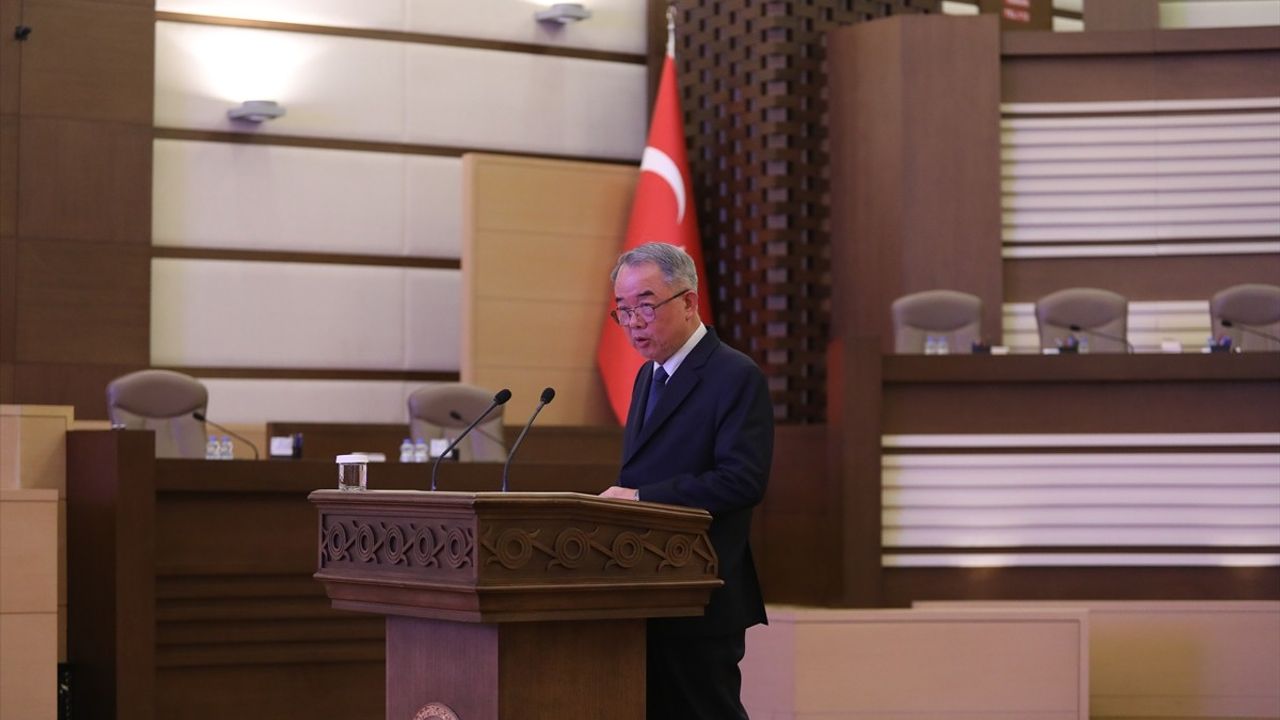AYM Başkanı Kadir Özkaya, Tayland Anayasa Mahkemesi Heyetini Ağırladı