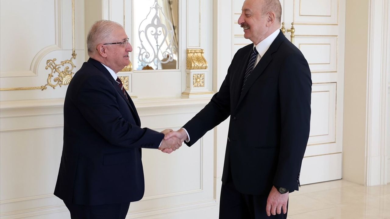 Azerbaycan'da Güler ve Aliyev Buluşması