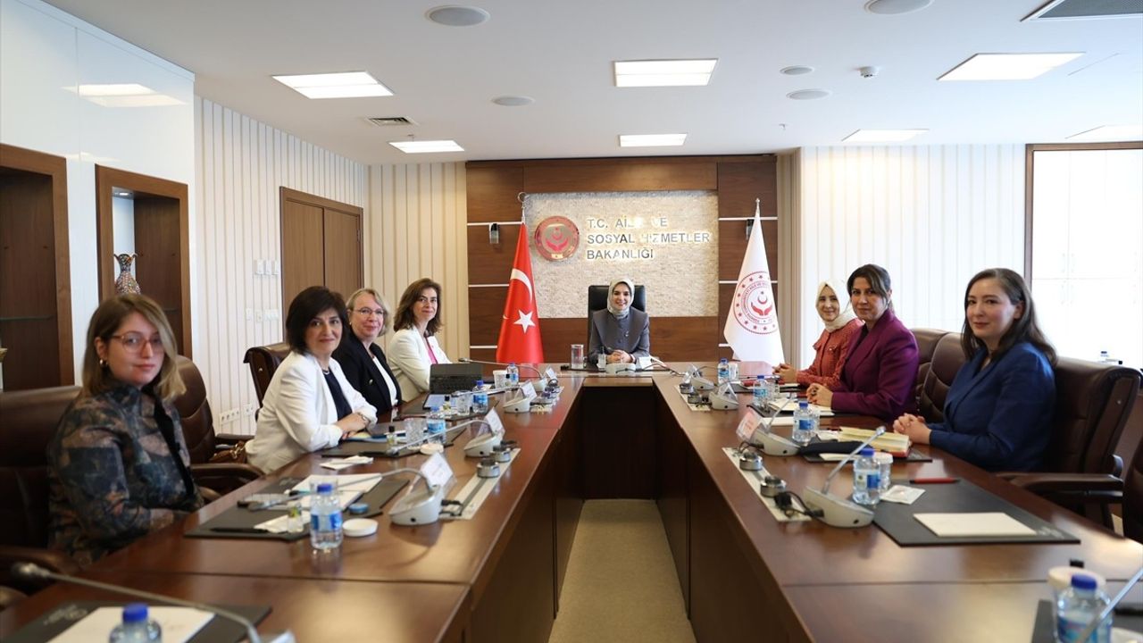 Bakan Göktaş, BM Kadın Birimi Üst Düzey Temsilcileriyle Görüştü