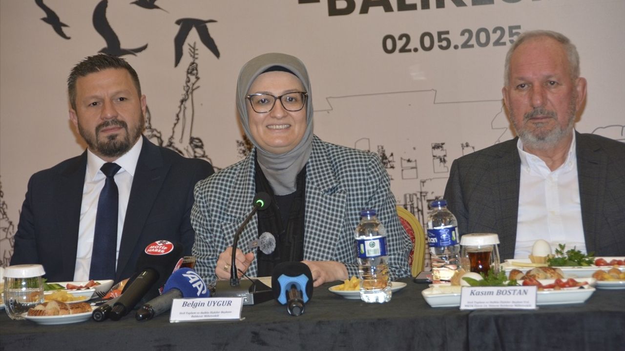 Balıkesir'de 'Bir Sofrada Demokrasi' Programı: İstişare Kültürü Vurgusu