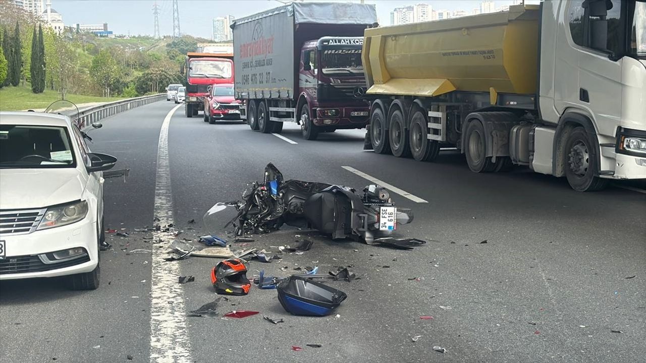 Başakşehir'de Motosikletli Kazasında Hayati Manevra