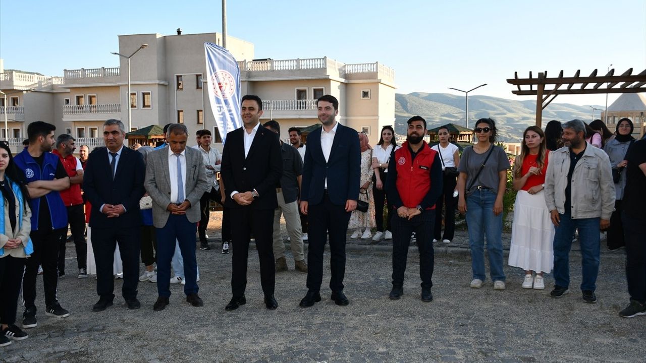 Batman'da Gençlik Kampı Açıldı