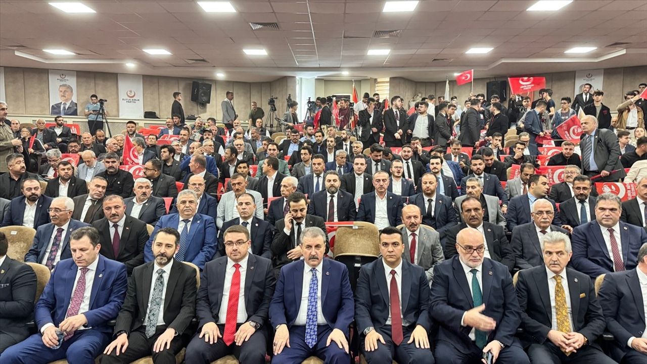 BBP Genel Başkanı Destici: Terörle Mücadelede Silah Bırakma Sadece PKK ile Sınırlı Kalmamalıdır