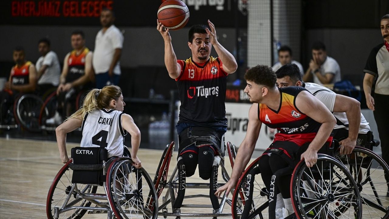 Beşiktaş Tüpraş ve Batman Tekerlekli Sandalye Basketbol Takımları Dostluk Maçında Buluştu