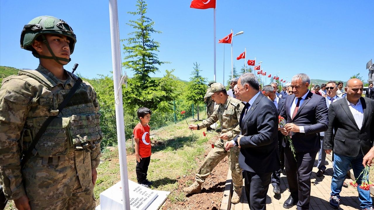 Bingöl'de 33 Asker İçin Anma Töreni Düzenlendi