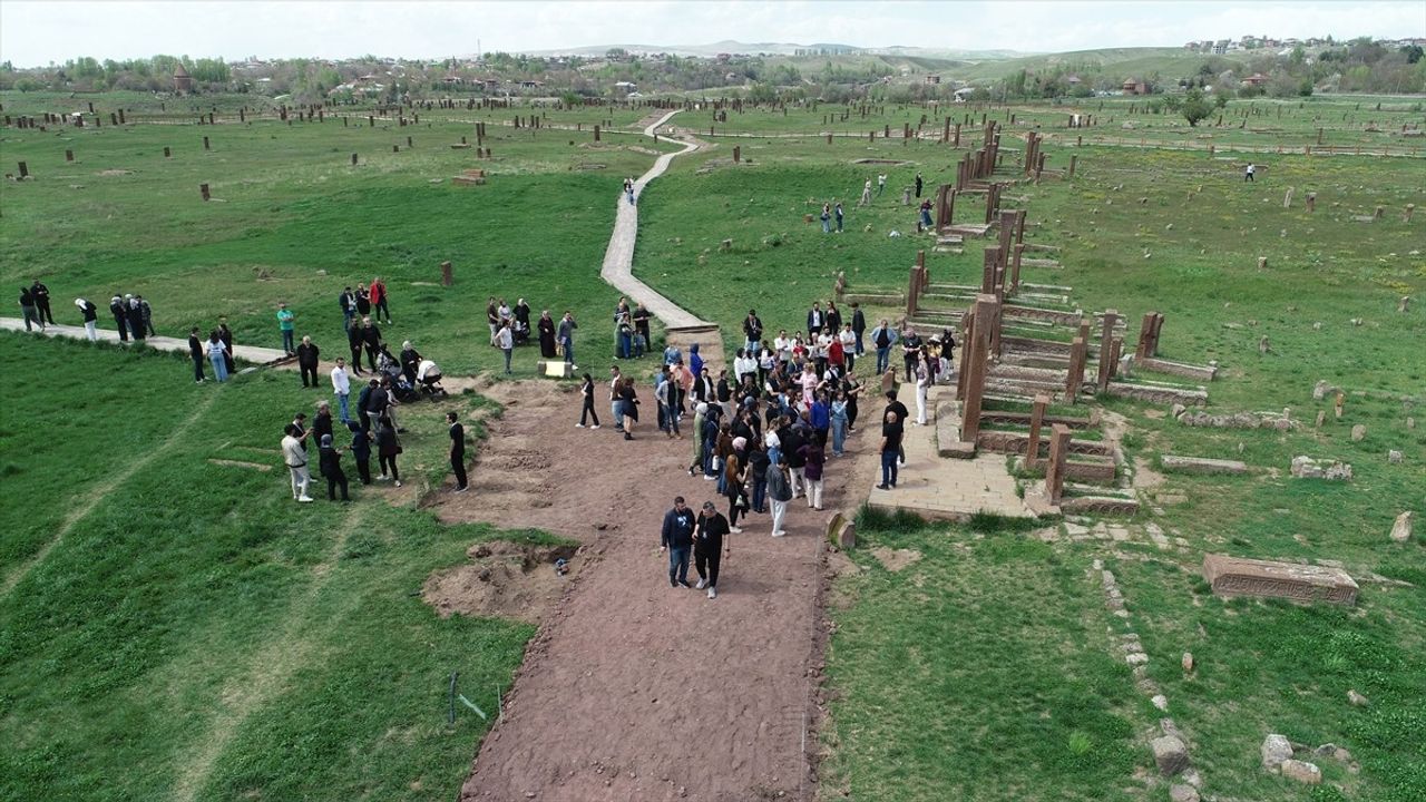 Bitlis Beş Minare Uluslararası Film Festivali Sanatçıların Dikkatini Çekti