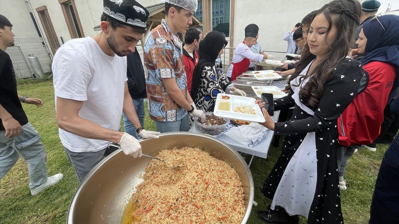 Bolu'da Türk Dünyası Kültür Buluşması Yapıldı