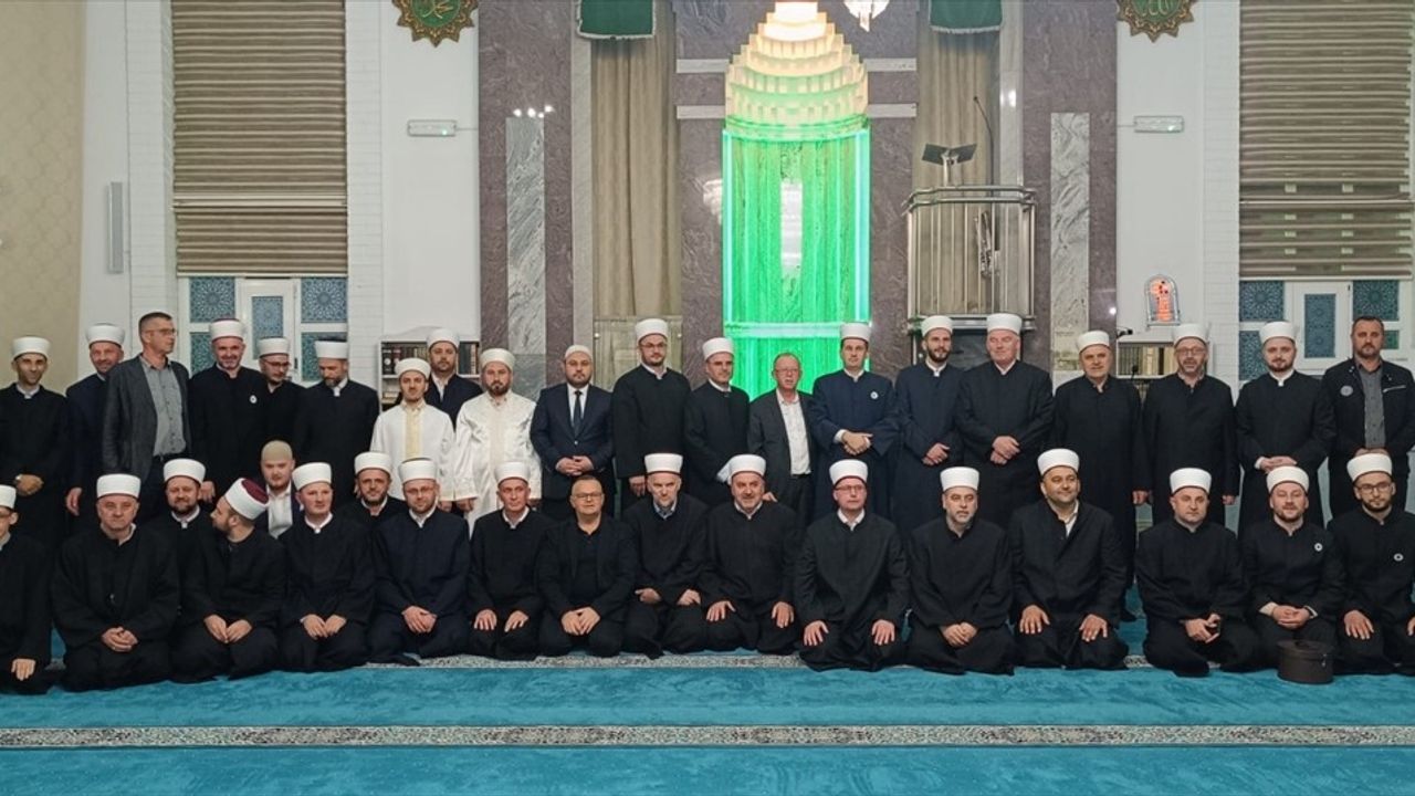 Bosna Hersek'te Türk ve Boşnak Hafızlar Kur'an Okuma Programı Düzenlendi
