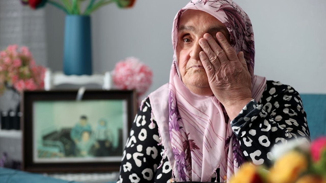 Bulgaristan'daki Asimilasyon Politikasına Direnen Türk Annenin Hikayesi
