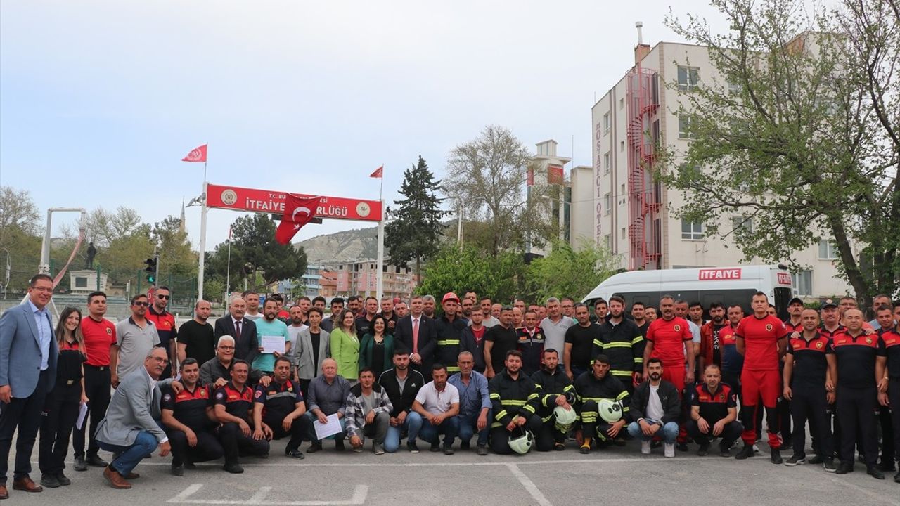Burdur'da İtfaiyeci Eğitimleri