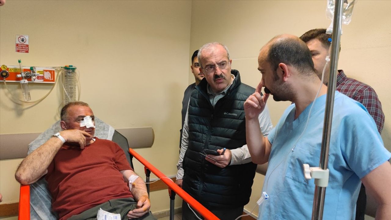 Çanakkale'de Feci Kaza: 8 Ölü, 20 Yaralı