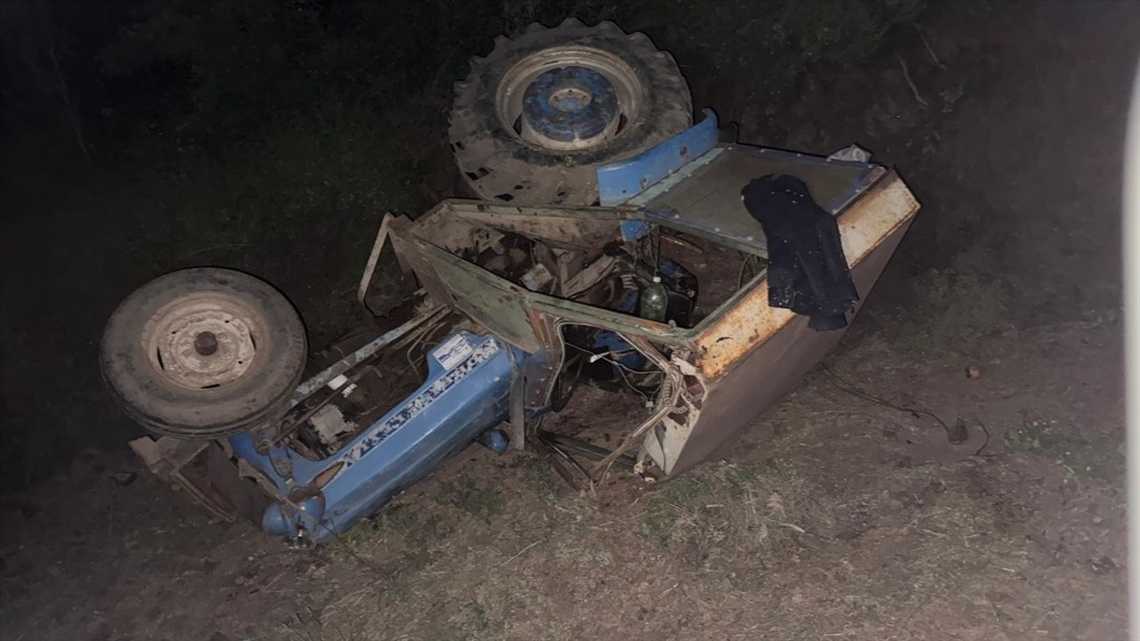 Çanakkale'de Traktör Devrildi, Sürücü Hayatını Kaybetti