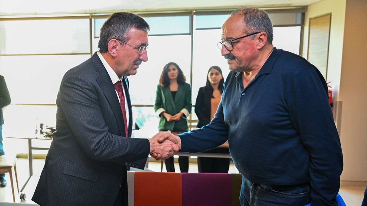 Cevdet Yılmaz'dan Sırrı Süreyya Önder'e Taziye Ziyareti