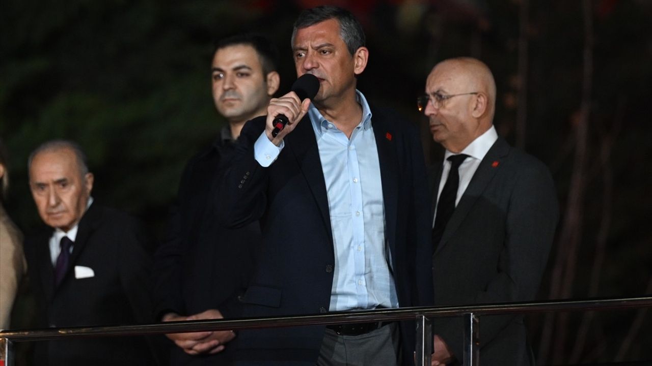 CHP Genel Başkanı Özel: 'Asla Eğilmeyeceğiz!'