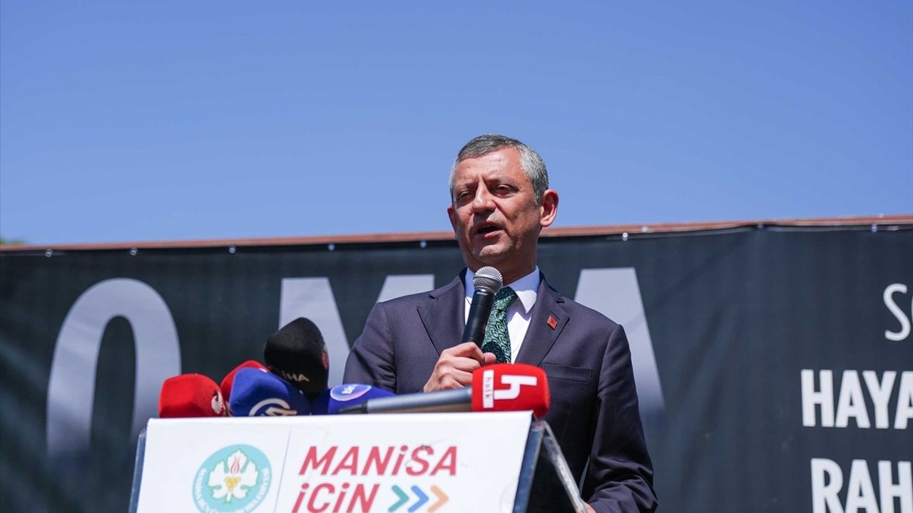 CHP Genel Başkanı Özgür Özel, Soma'da Maden İşçilerini Andı