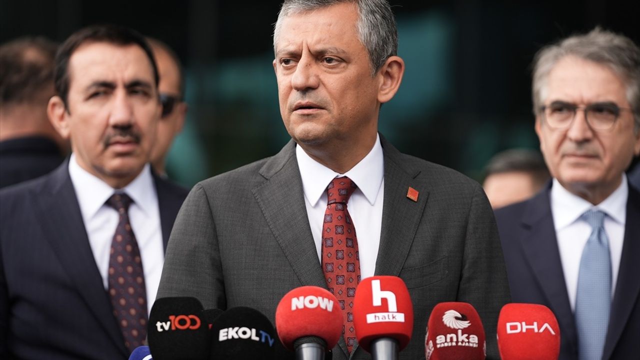 CHP Genel Başkanı Özgür Özel, TİSK’i Ziyaret Etti