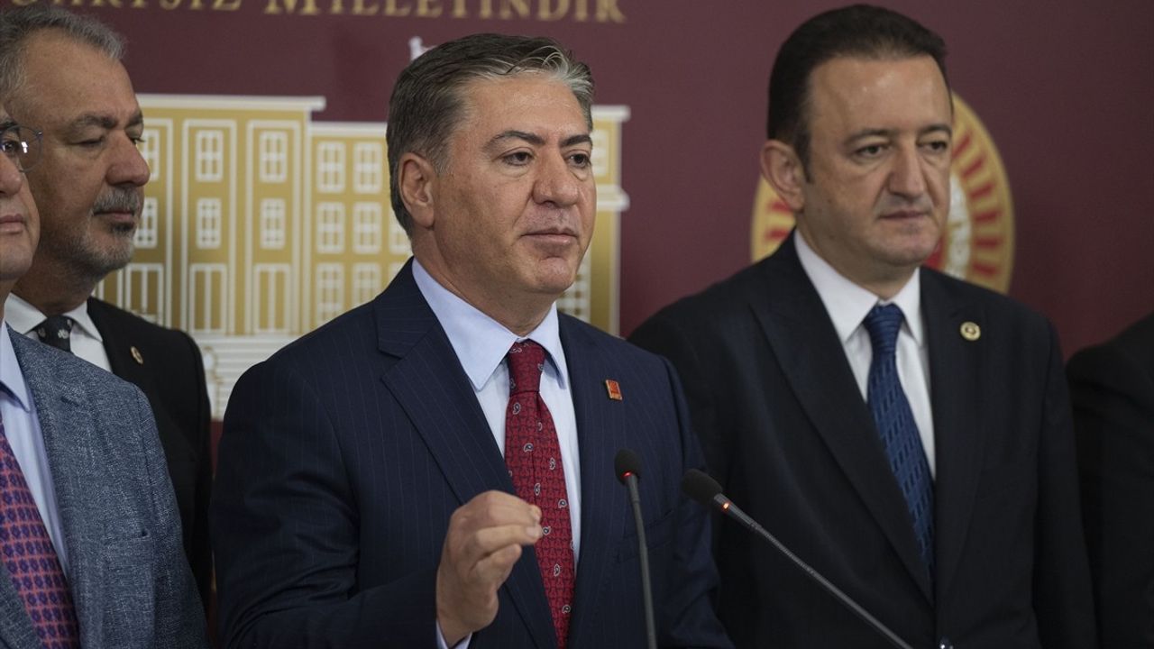 CHP'li Emir ve Tezcan'dan HSK Aday Seçimine Tepki