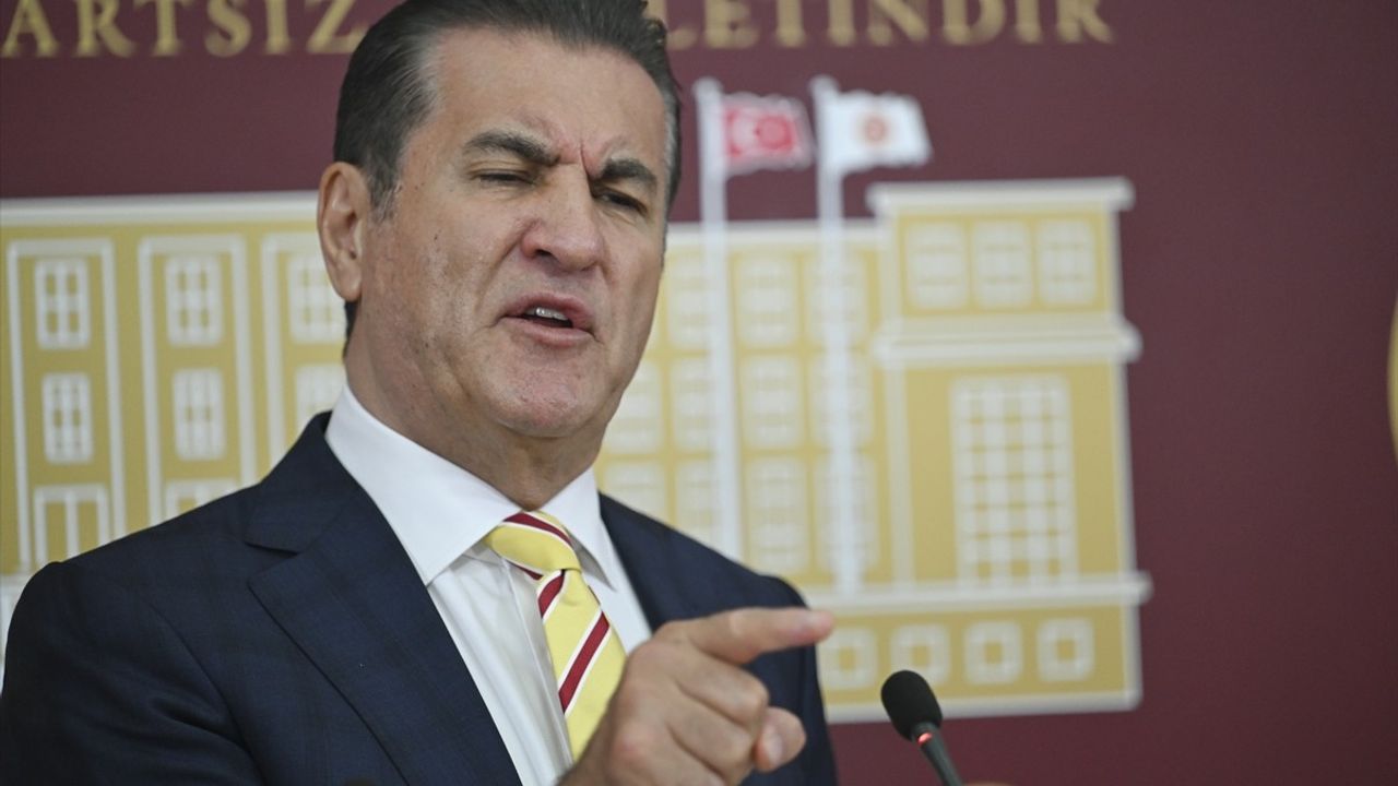CHP'li Sarıgül, Erzincan'daki Kızılay Maden Suyu Fabrikası İçin Pay Talep Etti