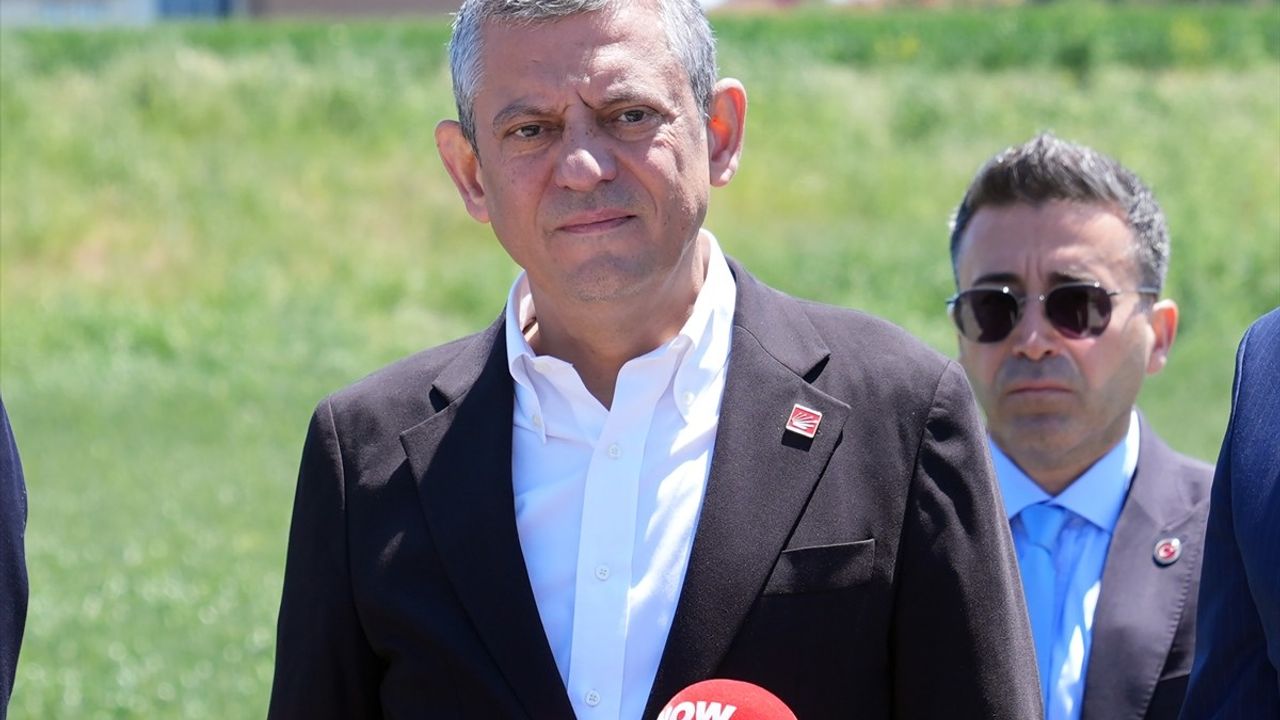CHP Lideri Özgür Özel'den İmamoğlu Ziyareti ve Açıklamalar