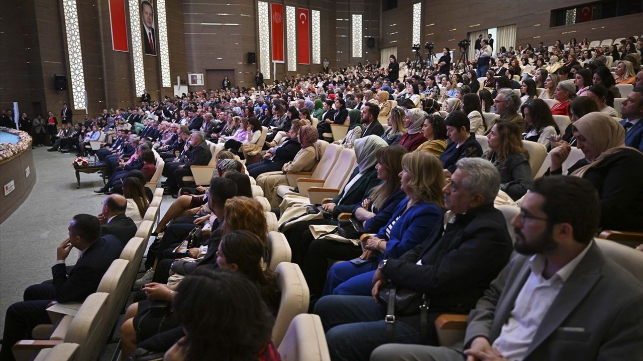 Çocuk Edebiyatı Öğretmen Kongresi Düzenlendi