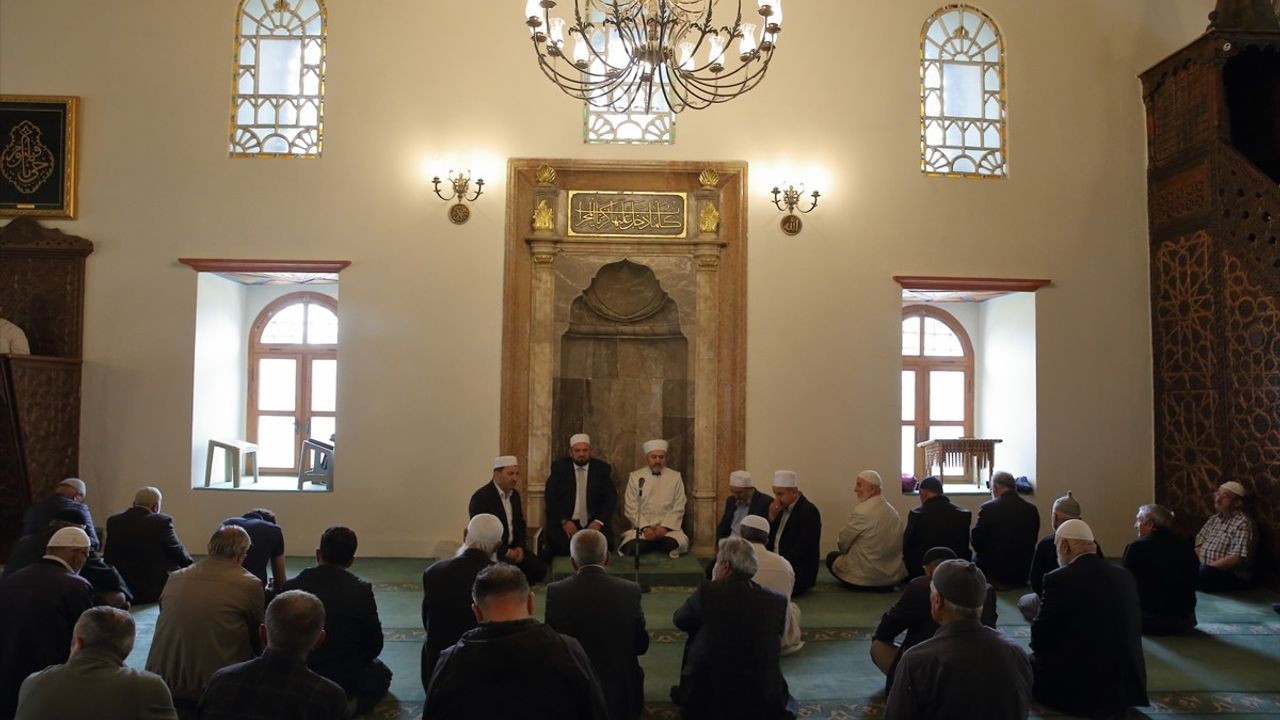 Çorum'da 15 Temmuz Şehitleri İçin '253 Hatim' Programı Düzenlendi