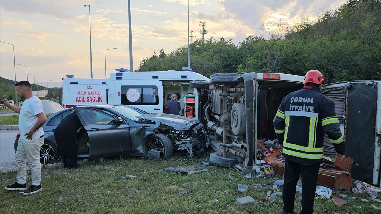 Çorum'da Trafik Kazası: 4 Yaralı