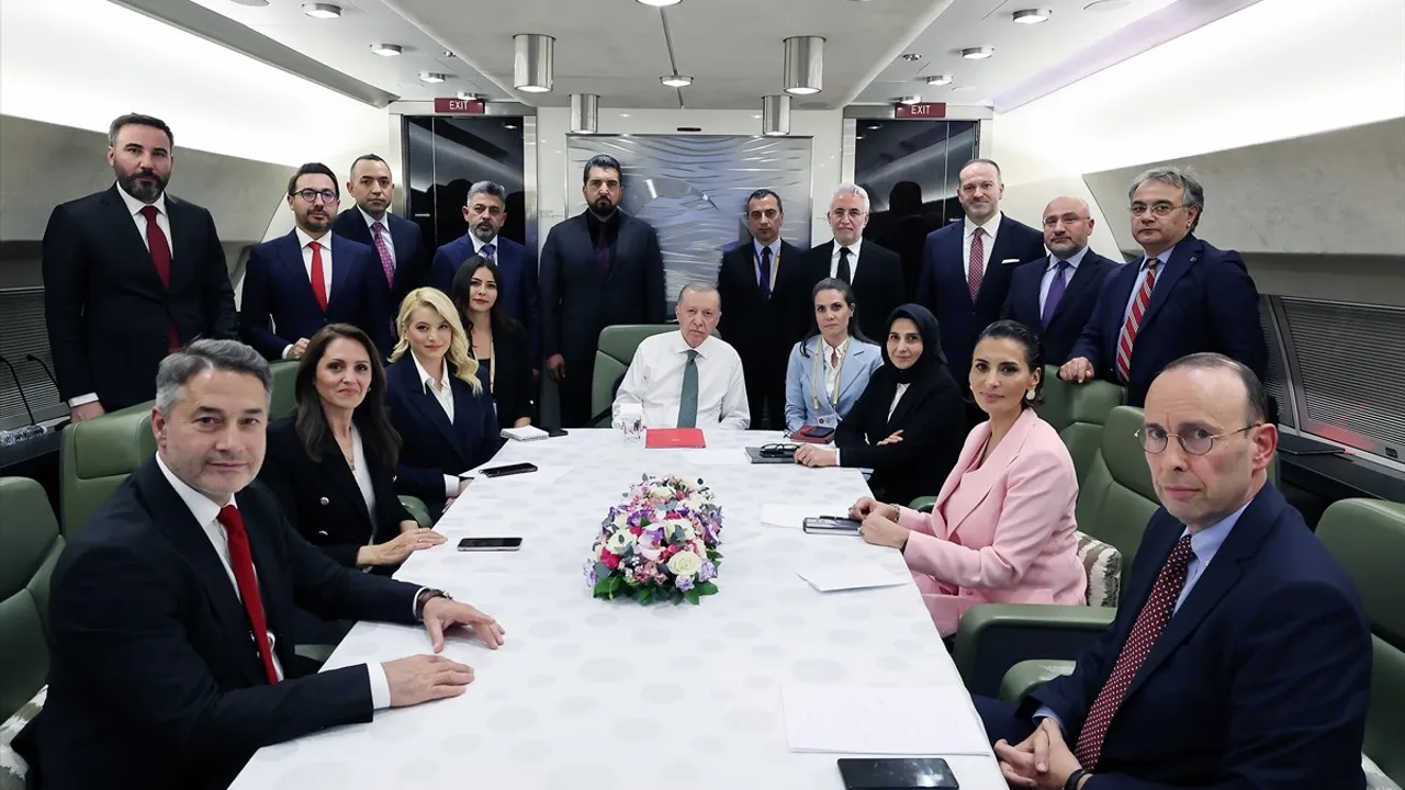 Cumhurbaşkanı Erdoğan'dan Yeni Anayasa Açıklamaları ve Enerji Vizyonu