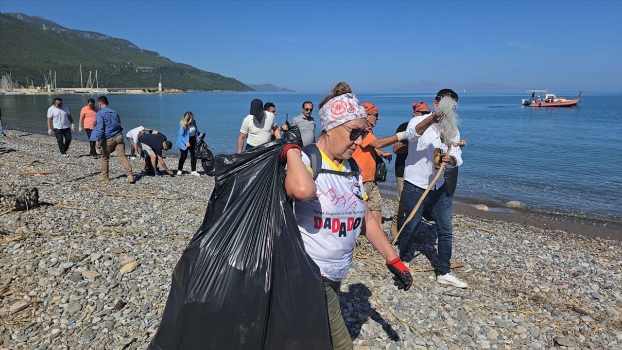 Datça'da Karia Yolu ve Sahillerde Çevre Temizliği Gerçekleştirildi