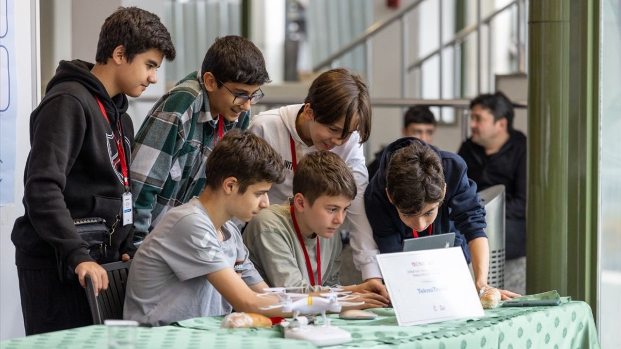 DENEYAP Final Sergisi: Geleceğin Teknoloji Yıldızları Buluştu