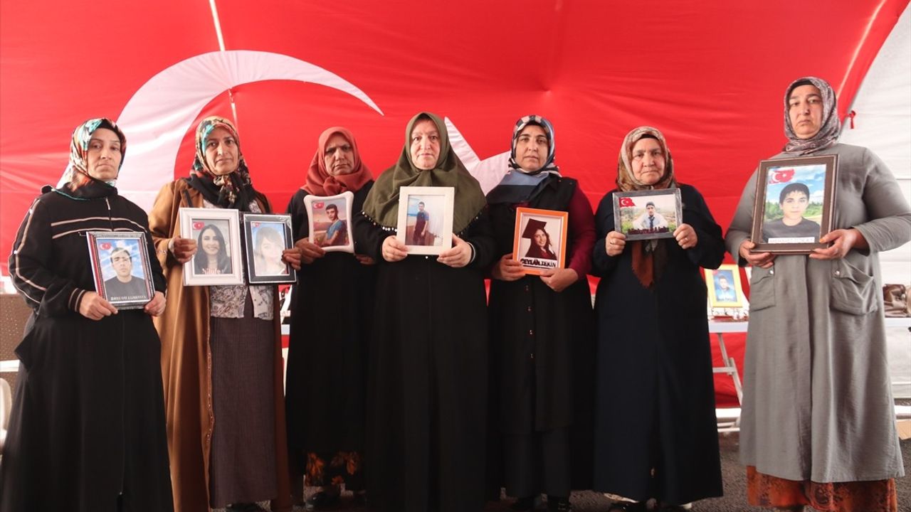 Diyarbakır Anneleri Bayramda Evlatlarına Kavuşmak İstiyor