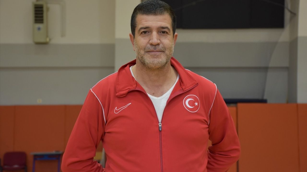 Down Sendromlular Basketbol Milli Takımı ve Üniversite Öğrencilerinden Dostluk Maçı