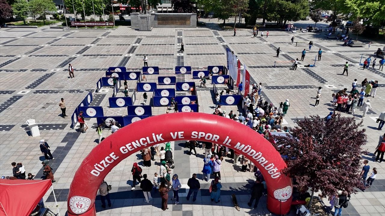 Düzce'de Aile Yılı Etkinliği Coşkuyla Kutlandı