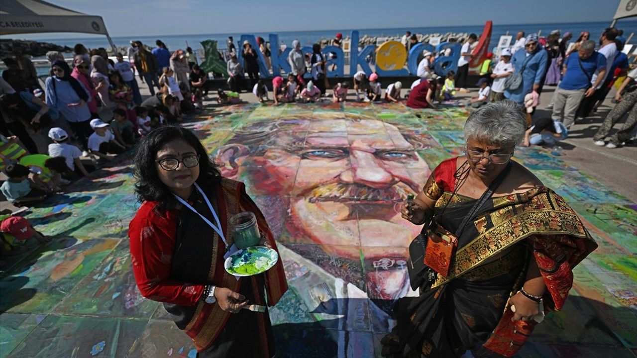 Düzce'de Uluslararası Suluboya Festivali Renkli Görüntülerle Tamamlandı