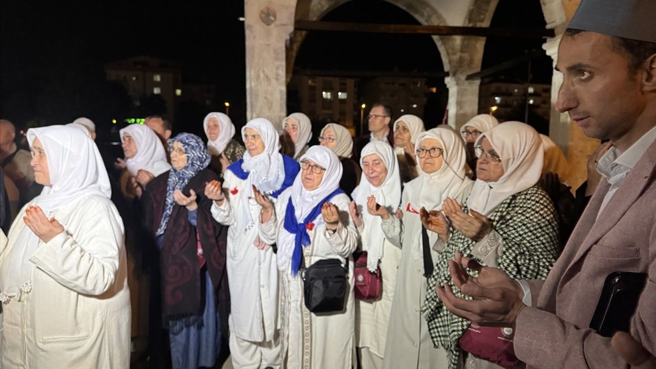 Edirne'de Hacı Adayları Kutsal Topraklara Uğurlandı