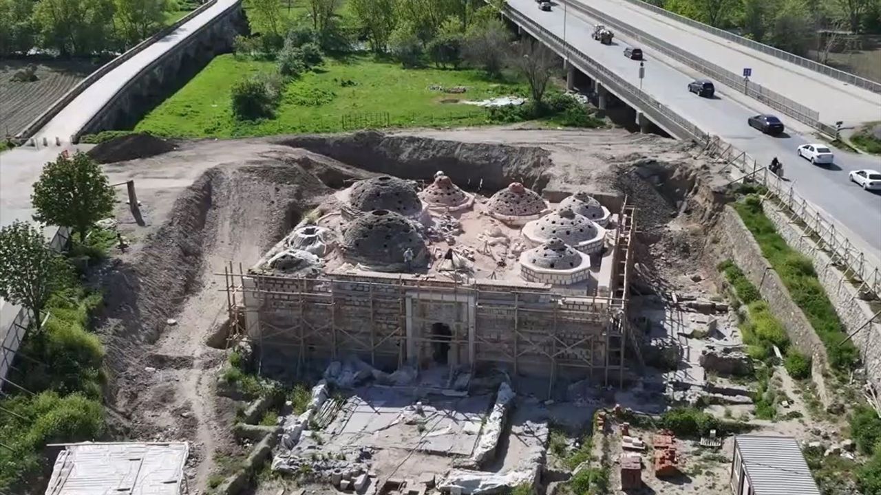 Edirne'deki Gazi Mihal Hamamı'nın Restorasyonu Devam Ediyor