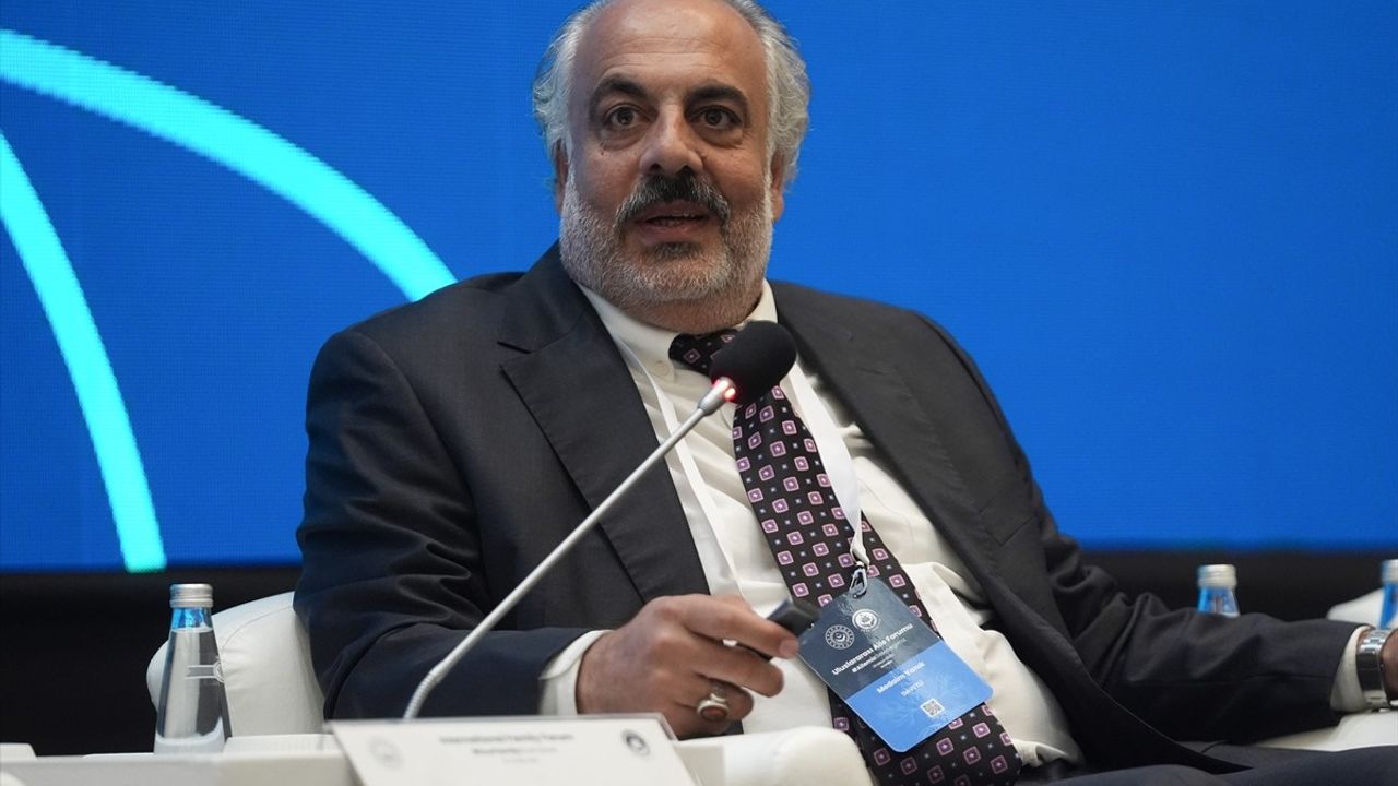 Ekranlar Çağında Aile Olmak Paneli