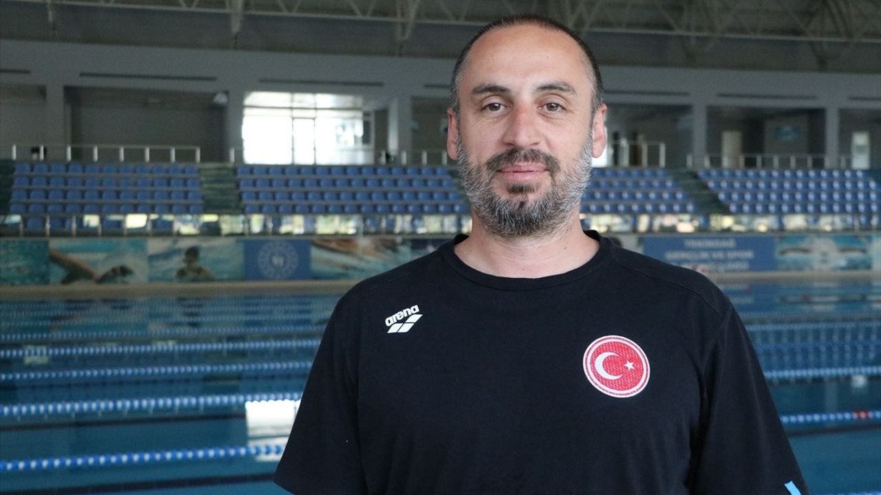 Emre Onuş Dünya Gençler Yüzme Şampiyonası'na Hazırlanıyor