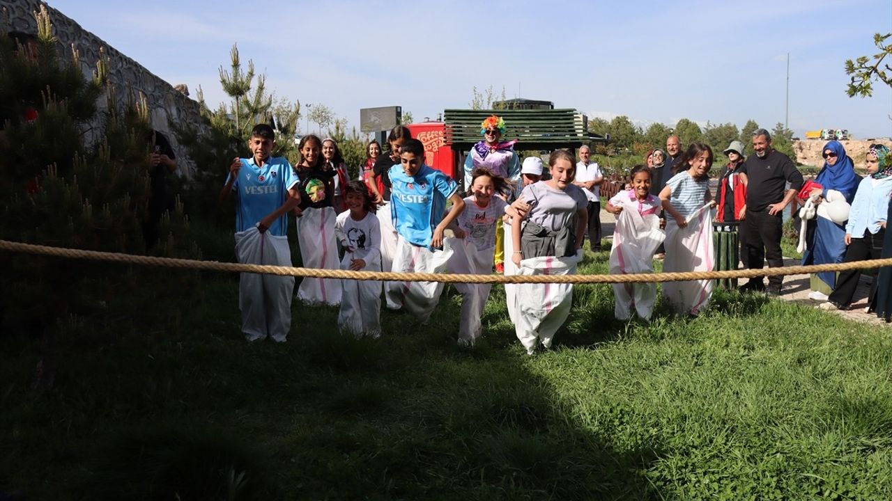 Erzincan'da Dijital Detoks Kampı ile Teknolojiden Uzak Bir Tatil