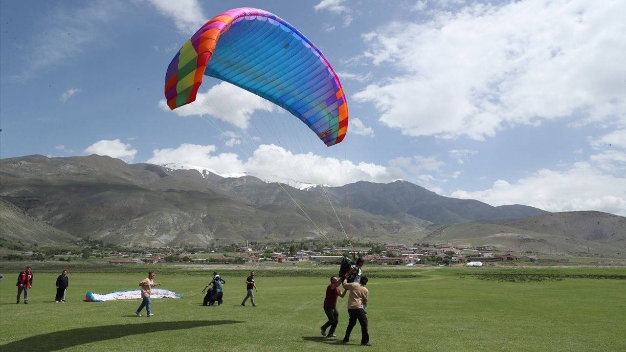 Erzincan'da Engellilere Yöelik Yamaç Paraşütü Etkinliği